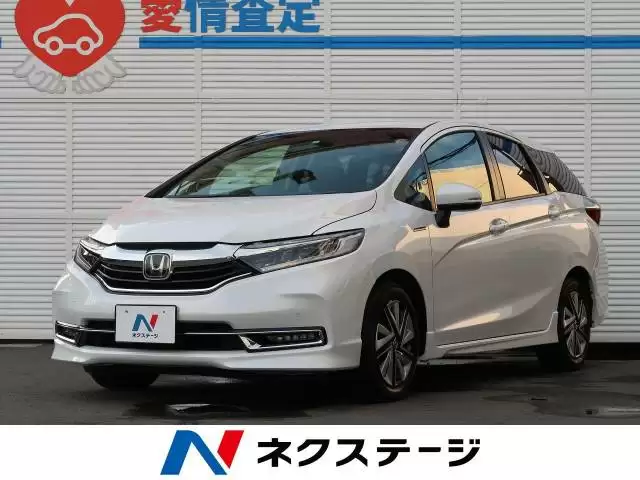 カローラツーリング ハイブリッド車の魅力!ガソリン車との違いは?