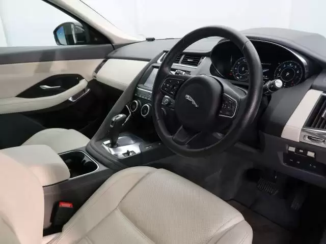 高級車ジャガーの長い歴史とは？現行ラインアップも総まとめ！