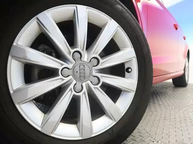 アウディ A3の特徴や魅力を紹介！VWの新型ゴルフとの違いも比較！