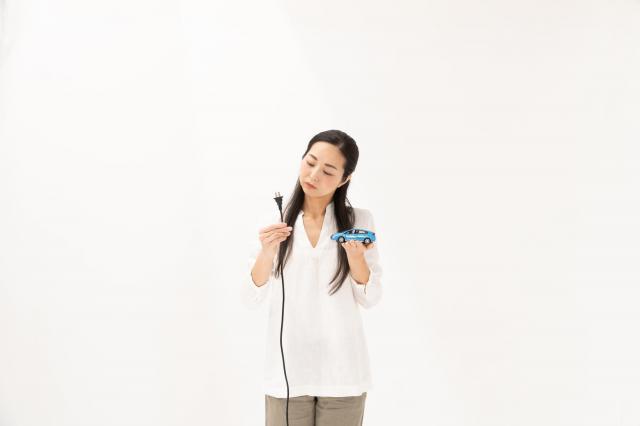 補助金で電気自動車をお得に購入する方法とは?3つの優遇措置を解説