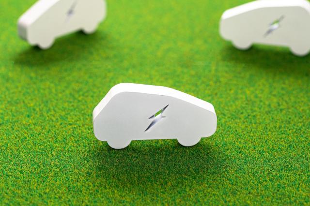 電気自動車にはメリットがいっぱい!上手な乗り方など役立つ情報を解説