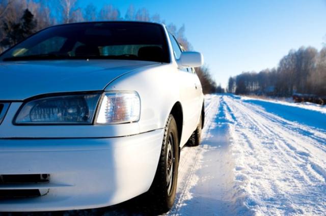 2WD車でも雪道は走行可能?装備選びから運転方法まで徹底解説