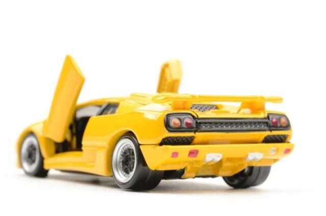 ランボルギーニ ディアブロを解説！歴代モデルから中古車の購入ポイントまで網羅