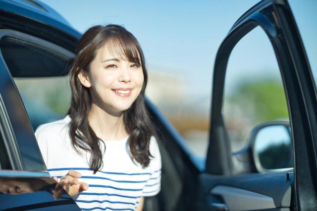 400万円の車を無理なく購入できる年収の目安は お得に利用する方法も紹介 新車 中古車の ネクステージ 400万円の車を無理なく購入できる年収の目安は お得に利用する方法も紹介 新車 中古車の ネクステージ