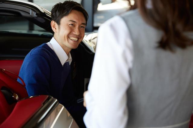 メルセデス・ベンツのSLRの特徴とは?スペックや復活予想