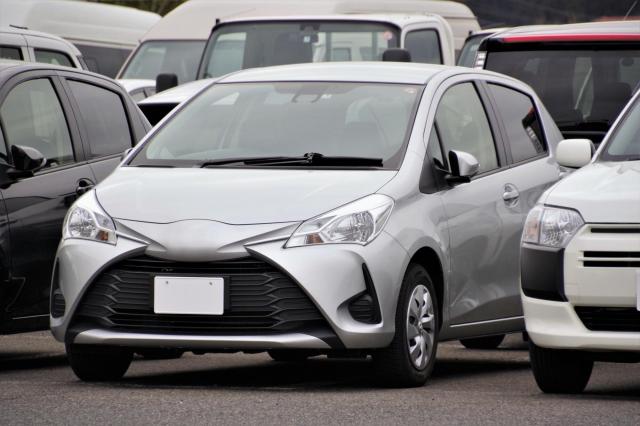 日産ノートとトヨタヴィッツに乗るならどっち?コンパクトカーを比較しよう