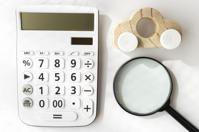 日産スカイラインとトヨタクラウン買うならどっち?スペックを比べてみよう