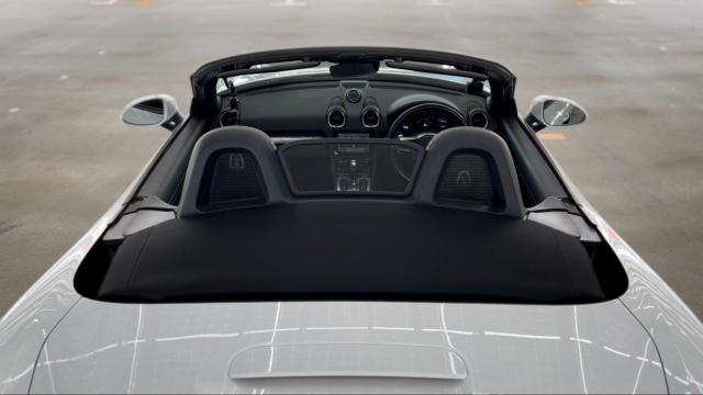 ポルシェ ボクスターとマツダ ロードスターを買うならどっち？特徴を徹底比較