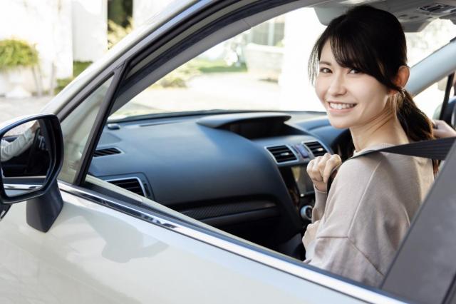ABSの機能とは?搭載車の警告灯が点灯したときの対処法も紹介