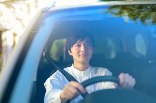 車の限定解除でAT免許からMT免許へ!手続き方法と費用を紹介