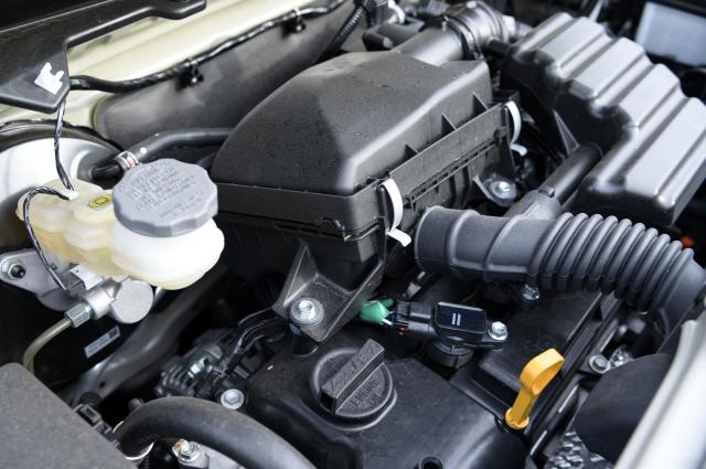 エンジンのオイル交換の目安とは？交換しても調子が優れない場合の対応も解説