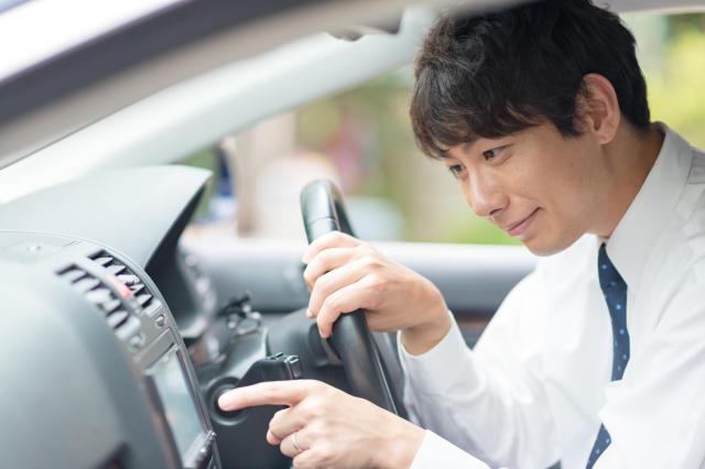 トヨタ純正ナビの地図更新費用は？更新方法や注意点も紹介