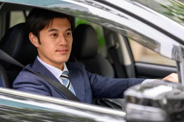 クルーズコントロールとは?基本機能と使い方、注意点を解説