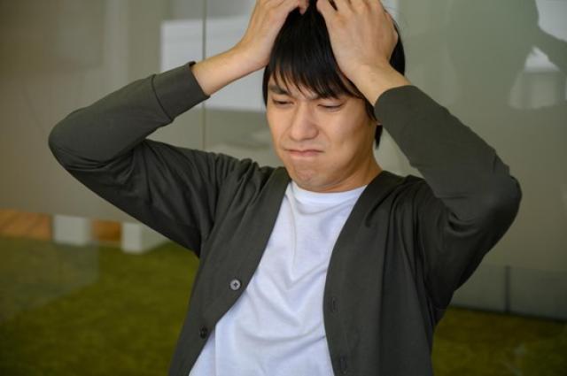 免許更新の流れとは?運転免許証の時期や費用の目安を紹介