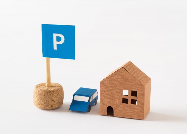 フロントガラスの凍結防止に効果的な7つの方法!原因や凍結時の注意点も紹介