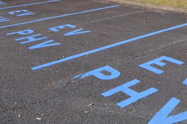 PHVとはどのような車?HV/EVとの違いやおすすめ車種を解説