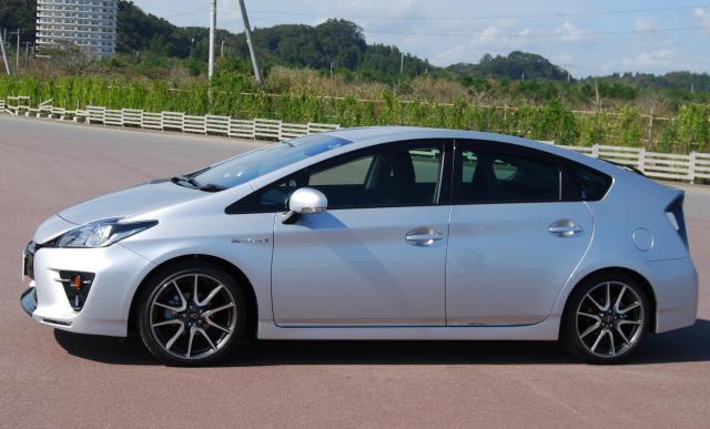 PHVとはどのような車?HV/EVとの違いやおすすめ車種を解説