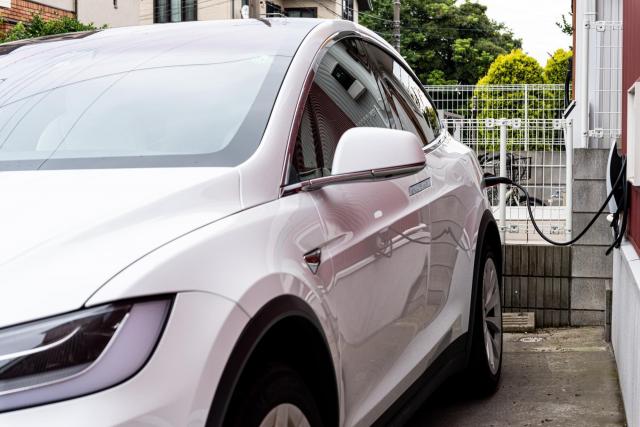 PHVとはどのような車?HV/EVとの違いやおすすめ車種を解説