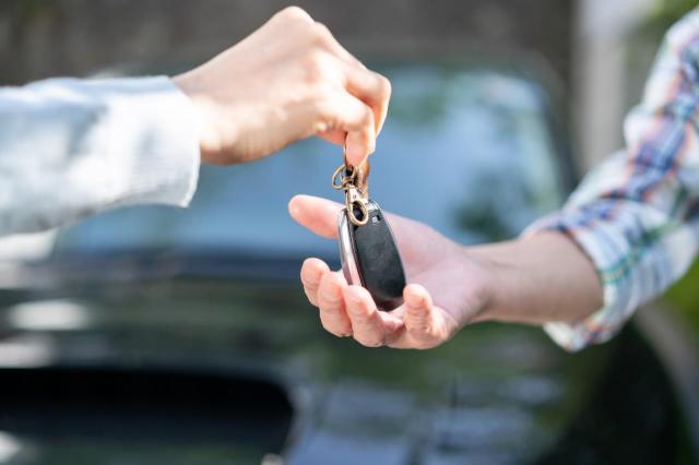 スマートキーの電池交換しても反応しない場合は?原因や対策方法まとめ