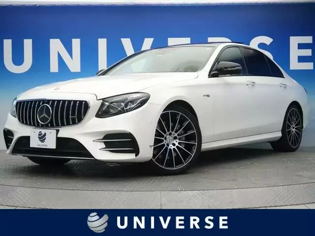 メルセデスAMGは中古車購入がお得！魅力やラインアップをチェックしよう