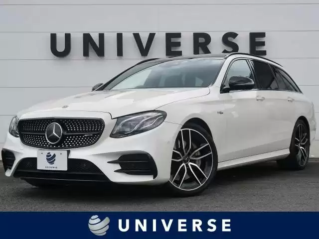 メルセデスAMGは中古車購入がお得！魅力やラインアップをチェックしよう