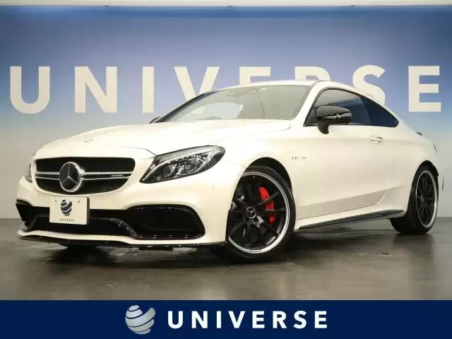 メルセデスAMGは中古車購入がお得！魅力やラインアップをチェックしよう