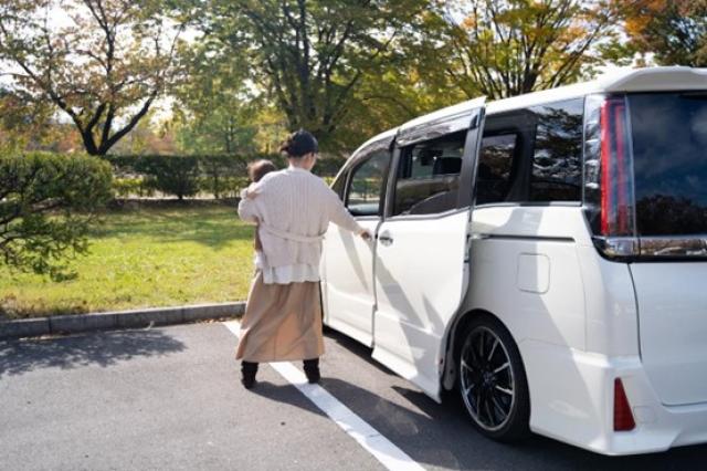 ジュニアシートは何歳から何歳まで使える？適切な選び方を紹介