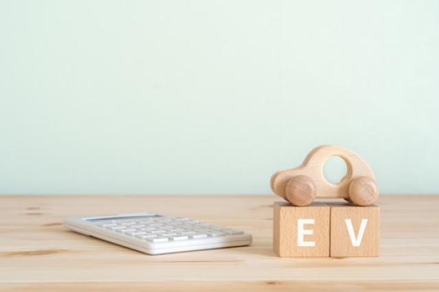 電気自動車の充電料金はいくら？ガソリン代との比較やお得に充電する方法も◎