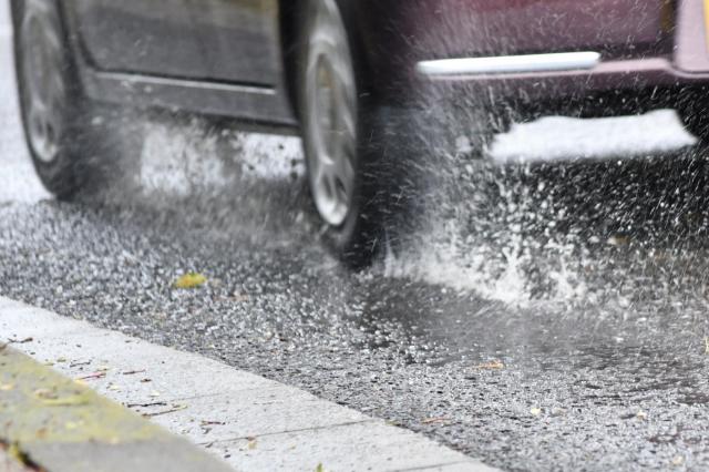 ABSとはどんなシステム？特徴や仕組みを徹底解説！