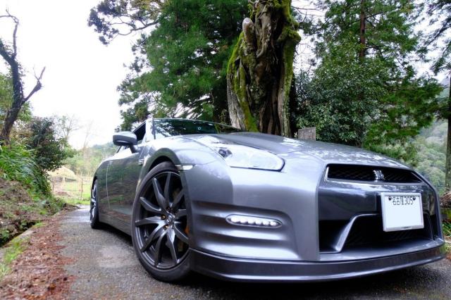 エアロパーツにはどのような種類がある?効果や選び方のポイントも解説