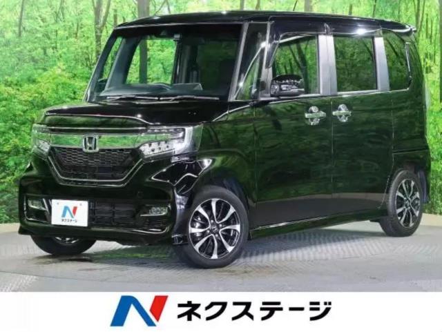 アクセルとブレーキの踏み間違いを予防しよう!リスクが高い年齢層もご紹介