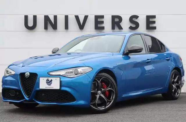 アルファロメオとは？実用性も兼ね備えたスポーツカーの魅力をご紹介