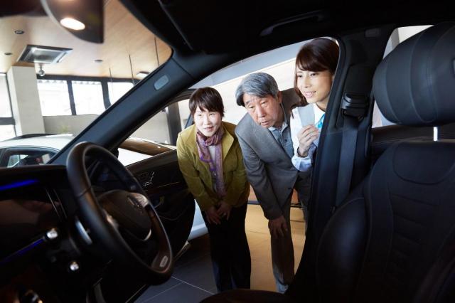 アバルトってどんなメーカー?歴史や全6車種の基本情報と購入にかかる費用