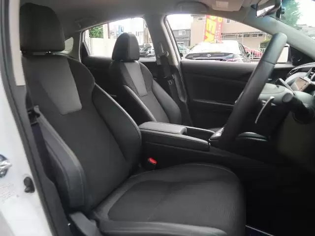 中古車「ホンダ インサイト」の賢い購入方法や探し方を徹底解説!