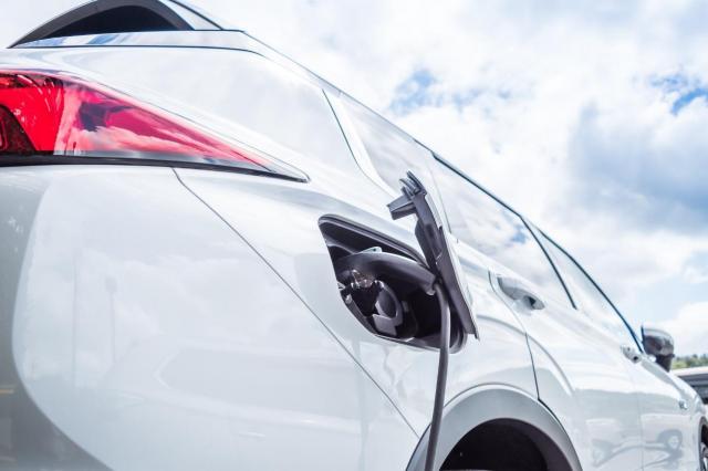 中古車「トヨタ SAI」の賢い購入方法や探し方を徹底解説!