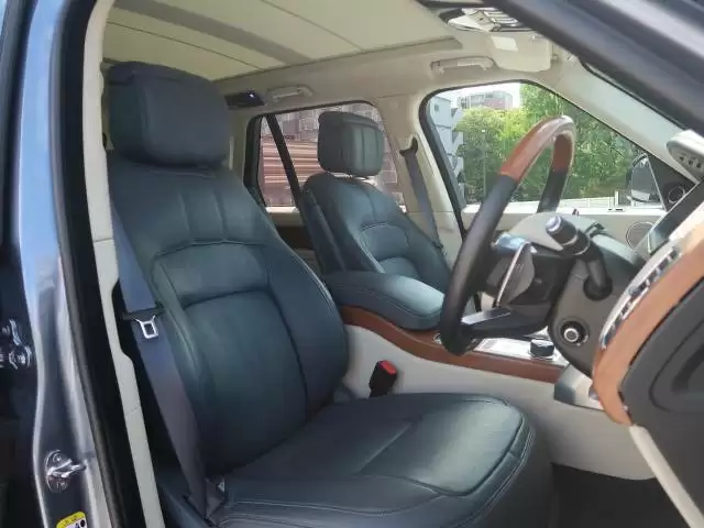 ランドローバーが持つ2つの魅力とは?全ラインアップの基本スペックを紹介