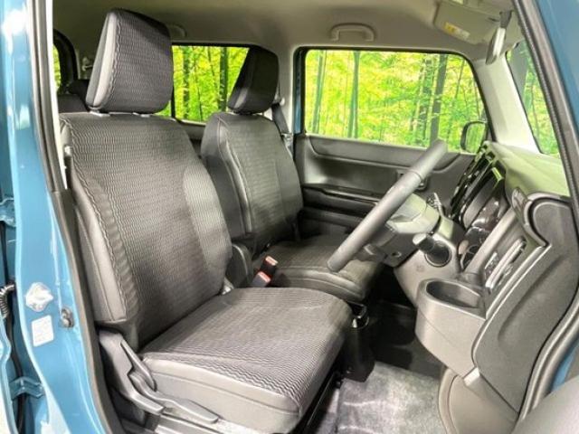 ハスラーの前席