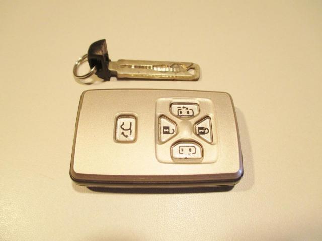 スマートキーの故障?エンジンがかからない原因と対処法を徹底解説!