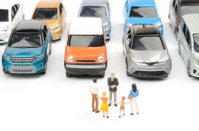 自動車保険は代理店から加入するの？加入方法や保険料が安くなるポイント