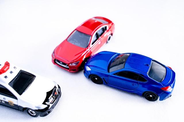 自動車保険に入らないとどうなる？危険性やリスクを回避するポイント