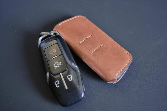 車のスマートキーを閉じ込めてしまう原因や対処法、対策についてもご紹介!