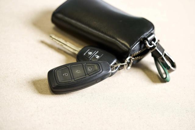 スマートキーの保管時は磁石や電子機器に注意!放電した際の対処法も解説