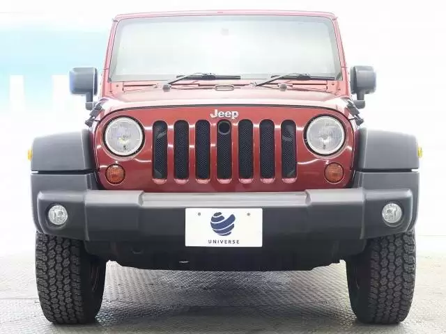 ジープラングラーの内装は魅力的な機能が豊富!歴代モデルと類似車種も紹介