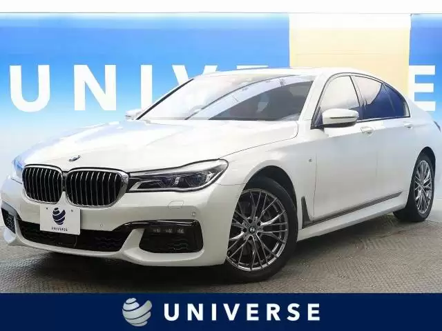 レクサス LS600hの特徴とは？ラインアップや類似車種についても紹介