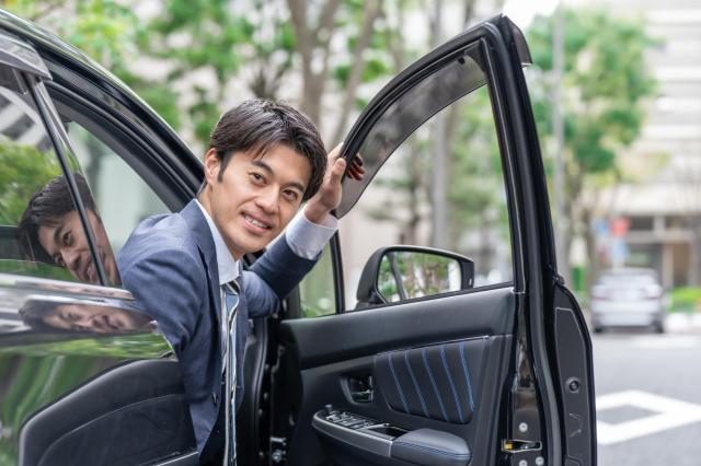 レクサス LS600hの特徴とは？ラインアップや類似車種についても紹介