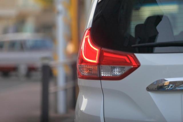 車のブレーキを正しく操作する方法とは?踏み方のコツから注意点まで解説