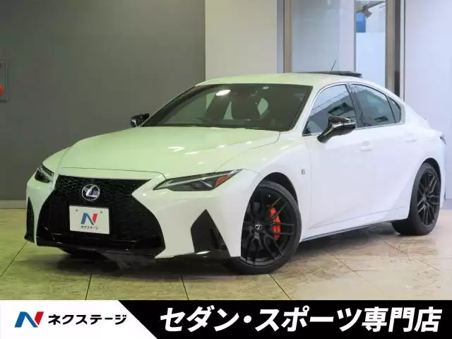 レクサスとトヨタはどのような関係がある？代表的な車種の違いを比較しよう