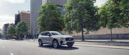 ボルボ XC60 新車購入10万円キャンペーン実施中