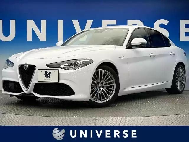 車のグリルとはどこの部分?役割やメーカーごとのデザインを紹介