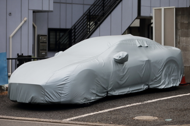 黄ばみが気になる車のヘッドライトを元に戻そう！除去方法と日頃の対策